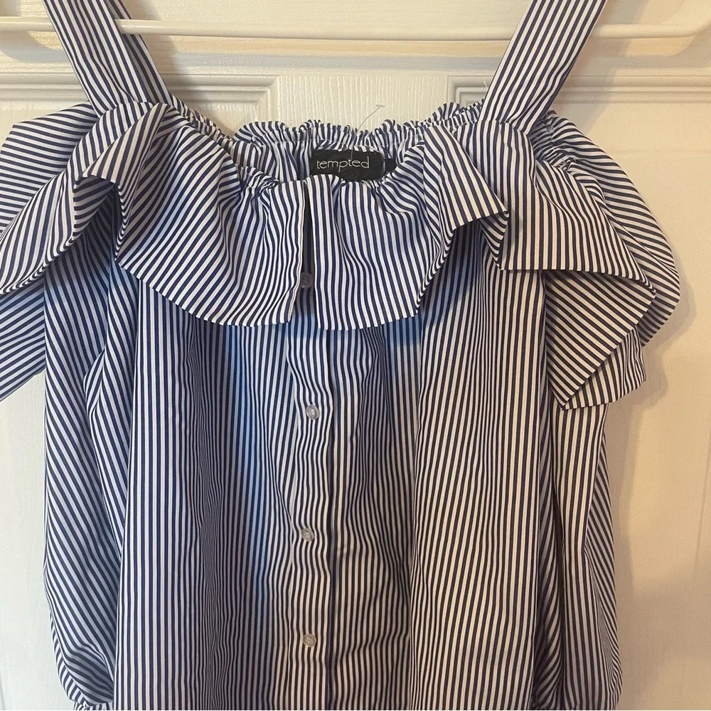Ruffle Shoulder Button Down Shirt - Picture 3 of 6
